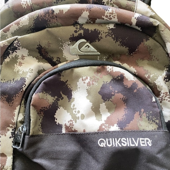 Quiksilver Camo Backpack Large Approx. 16 x 13 x 6 - Picture 2 of 8